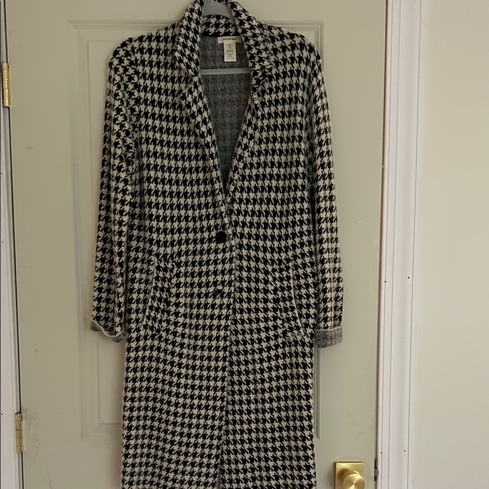 Max Studio Black and White Houndstooth Trench Coat